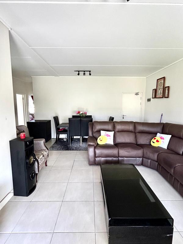 To Let 3 Bedroom Property for Rent in Firgrove Western Cape